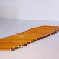 23 matite Koh-I-noor H,F,4H,5H,H,6H,3B