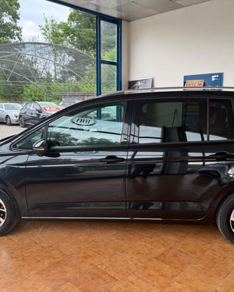 Volkswagen Touran 1.4 TSI DSG Executive BlueMotion