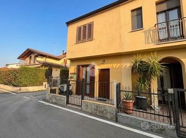 2 LOCALI A GREZZAGO