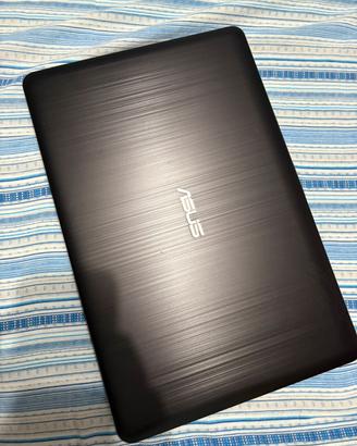Asus x540s 15.6” intel N3060 4gb ram 500gb