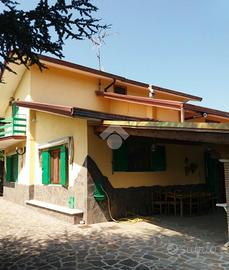 VILLA SINGOLA A MONTESARCHIO