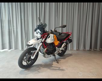 MOTO GUZZI V85 TT - Evocative Graphics