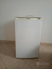 Piccolo frigorifero con cella