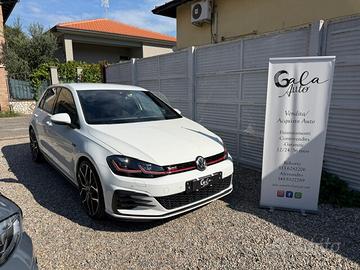 Volkswagen Golf GTI Performance 2.0 245 CV TSI DSG