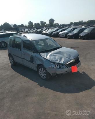 SKODA ROOMSTER 2011 1.6TDI CAY demolito ricambi