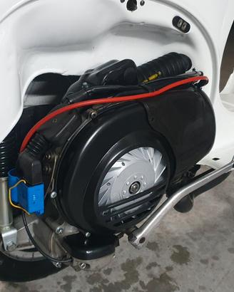 Vespa cosa 200