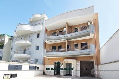 Locale commerciale via cadore c/o v.le trentino