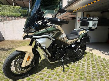 Cf moto MT 800  limited edition