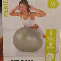 Fitball Decathlon Taglia M con base di appoggio