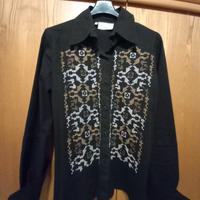 Camicia nera con ricami