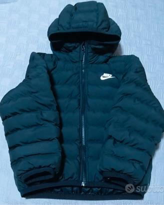 Giubbotto Nike nero 128/137 cm 8/10 anni