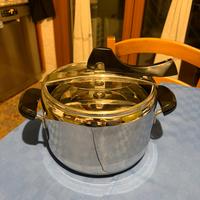 PENTOLA A PRESSIONE