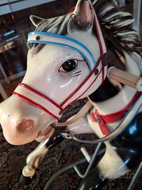 CAVALLO A DONDOLO