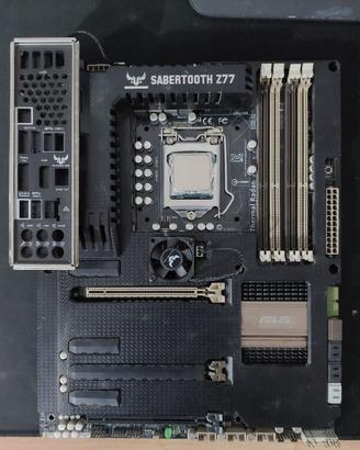Scheda madre ASUS SABERTOOTH Z77 + I5 3570K