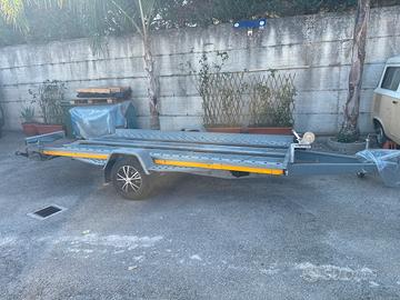 Carrello trasporto veicoli
