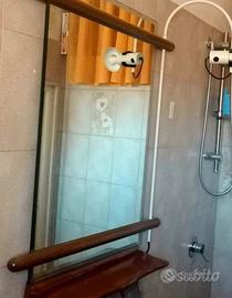 specchio bagno in legno 