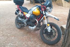 Moto Guzzi v850 tt