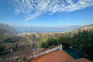 Bilocale panoramico ingresso indipendente giardino