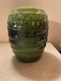 Vaso di ceramica fatto a mano