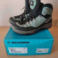 scarponcini da trekking 