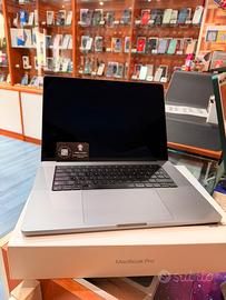 MacBook pro 13 2023 16GB RAM 1TB SSD M2 pro