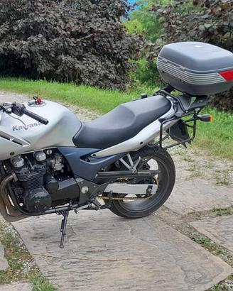 Moto Kawasaki 750 ZR7S