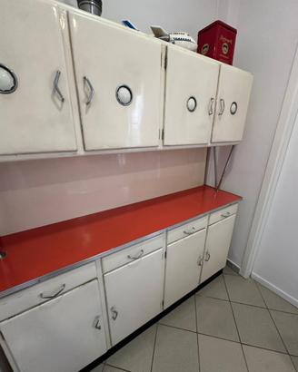 CREDENZA ANNI '50 CON TAVOLO E SEDIE