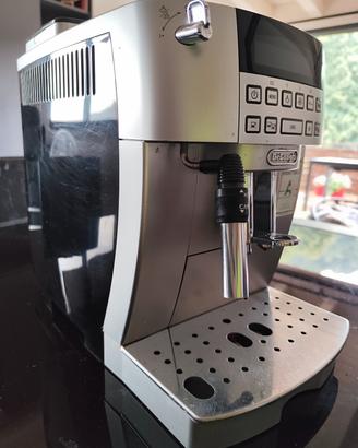 macchina caffè De Longhi magnifica S plus 