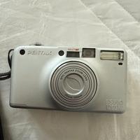 Macchina fotografica a pellicola