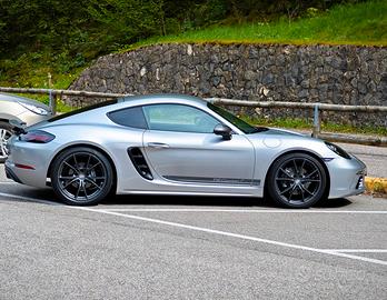Porsche Cayman T 718 Porsche Approved 