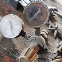 Regolatore per saldatrice a filo