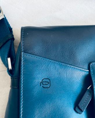 💼 Borsa Tracolla PIQUADRO Originale in Pelle Blu 💼