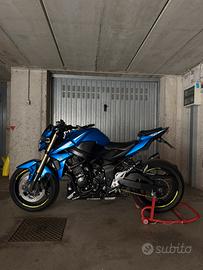 Suzuki Gsr SP 750 abs
