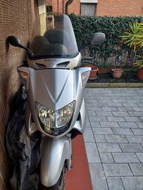 Scooter Honda Foresight 250