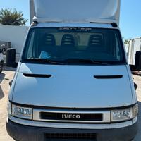 Vendita furgone usato - pronto al lavoro
