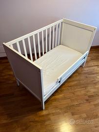 Lettino 0-5 anni con materasso e spondina