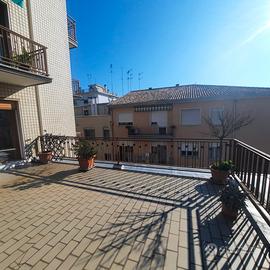 Luminosissimo con terrazza abitabile