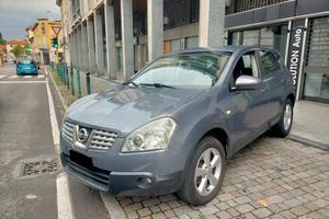 Nissan Qashqai 2.0 dCi DPF 4WD Tekna