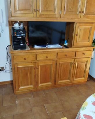 Mobile in castagno