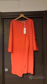 abito nuovo con cartellino 