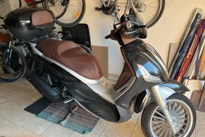 Scooter Beverly Piaggio 300