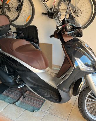 Scooter Beverly Piaggio 300