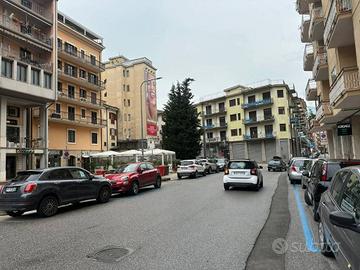 Box / Garage di 20 m² a Avellino