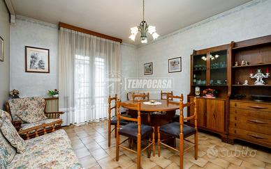 APPARTAMENTO IN CONTESTO DI TRE UNITA' CON GARAGE