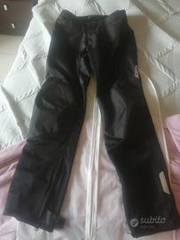 Pantaloni moto
