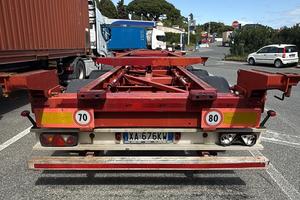 Rimorchio portacontainer all inglese