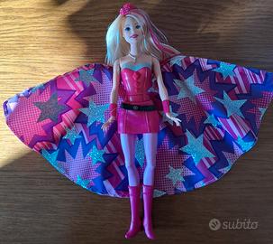 Barbie supereroina