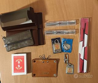 Siltal Gadget Vintage Portachiavi Penne Carte
