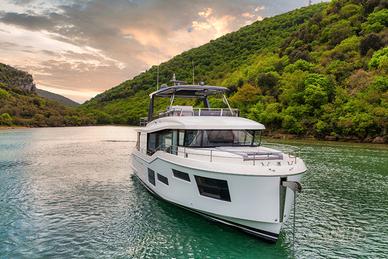 Grand Trawler 63 NEW