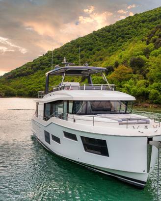 Grand Trawler 63 NEW